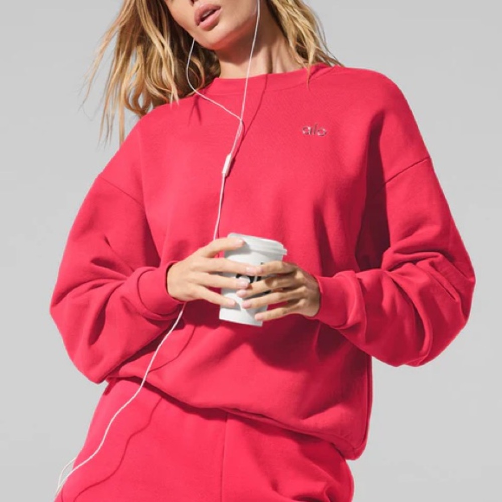 Alo Yoga Accolade Crewneck Sweatshirt in Candy Red